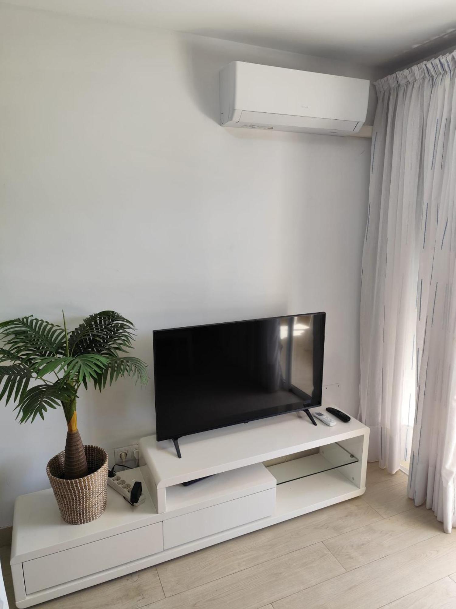 White And Quiet! Modern Apartment In San Agustin San Bartolomé Exterior photo